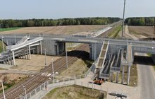 Dąbrowa-Kity - wiadukt nad torami widok z drona fot Paweł Mieszkowski PKP Polskie Linie Kolejowe SA