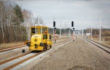 Stacja Pyrzowice, pociąg techniczny na nowych torach, fot. Szymon Grochowski