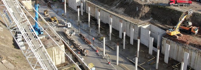 Budowa przystanku Koziny Łódź tunel - widok z drona na budowę przystanku Koziny fot. Paweł Mieszkowski, Artur Lewandowski