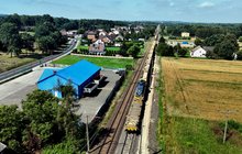 Maszyna AHM na linii kolejowej nr 94, widok z lotu ptaka, fot. Piotr Hamarnik (2)