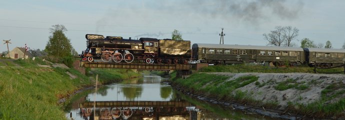 Parowóz na trasie aut. Marcin Szymański