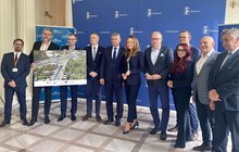 Na zdjęciu uczestnicy spotkania w sprawie podisania umowy na wiadukt na ul. Marsa w Rembertowie.fot. Anna Znajewska Pawluk