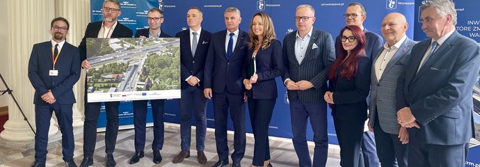 Na zdjęciu uczestnicy spotkania w sprawie podisania umowy na wiadukt na ul. Marsa w Rembertowie.fot. Anna Znajewska Pawluk