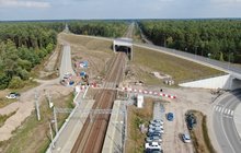 Topór - widok z drona na budowę przejścia pod torami, fot Artur Lewandowski PKP Polskie Linie Kolejowe SA