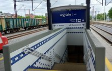 Wejście do przejścia podziemnego na stacji Nakło nad Notecią. fot. Przemysław Zieliński