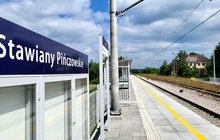 Tablica informacyjna na przystanku Stawiany Pińczowskie, fot. Piotr Hamarnik
