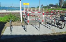 Stojaki rowerowe na przystanku Kornatowo. fot. Przemysław Mrugała PKP PLK