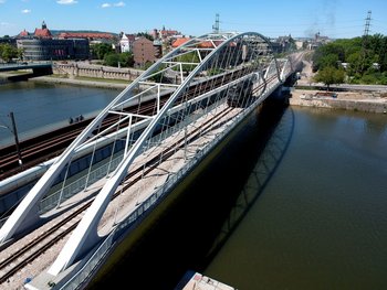 Testowanie mostu kolejowego w Krakowie