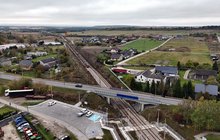 Maszyna do potokowej wymiany nawierzchni kolejowej pracuje przy lk 73, fot. Piotr Hamarnik (1)