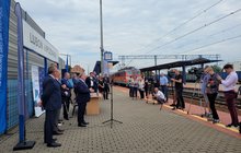 Luboń koło Poznania - briefing prasowy - podpisanie umowy rewitalizacja linii kolejowej 357. fot. Mirosław Siemieniec
