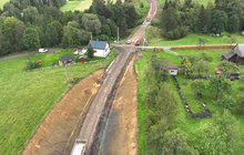 Pewel Wielka - profilowanie przeciwskarp i kształtowanie rowów odwadniających, fot. Krzysztof Dzidek