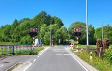 Przejazd kolejowo-drogowy w Wałdowie Szlacheckim. Fot. Eugeniusz Kołodyński PLK 1