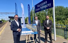 Minister Infrastruktury, Dariusz Klimczak, Prezes PLK Piotr Wyborski i przedstawiciel wykonawcy na przystanku Warszawa Ursus Północny, fot. Anna Znajewska-Pawluk