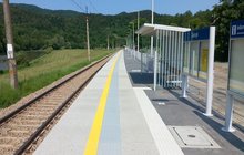 Przystanek Zubrzyk - nowy peron, wiaty, oznakowania i tablice informacyjne, fot. Magdalena Jagła