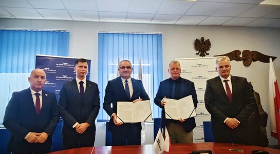 Podpisanie umowy na prace na linii kolejowej Opole - Kluczbork fot. N.Kuśnierz (1)