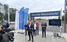 Andrzej Bittel, wiceminister infrastruktury informuje media na briefingu w Ożarowie Mazowiecki fot. Martyn Janduła