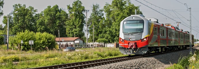 Pociąg na torach. autor Włodzimierz Włoch