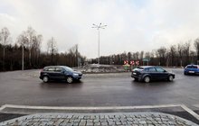 Wiadukt drogowy w Szepietowie, samochody na rondzie, fot. Ł. Bryłowski, PKP Polskie Linie Kolejowe S.A