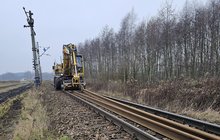 Relokacja szyn na szlaku Sobów - Grębów linii kolejowej nr 74, fot. Paweł Babiarz