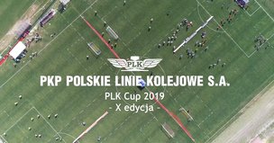Widok z drona na boisko, logo PLK i podpis PLK Cup 2019, X edycja