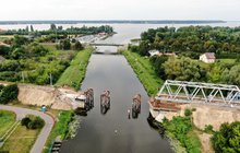 Widok z góry na tymczasowe podpory mostu kolejowego w Nieporęcie, fot. A. Lewandowski, P. Mieszkowski