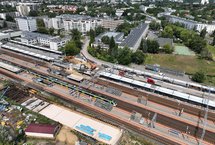 Widok z góry na stację Warszawa Gdańska, widać nowe przejście i przebudowywany peron, fot. A.Lewandowski, P. Mieszkowski (1)