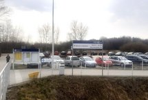 Parking dla samochodów przy stacji Opoczno Południe, pociąg, peron, auta fot. Rafał Wilgusiak PLK (1)