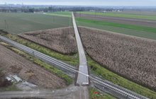 Widok z góry na wyremontowany przejazd kolejowo-drogowy na szlaku Rypin-Brodnica. fot. Paweł Mieszkowski PLK (2)