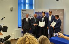 Uroczystość podpisania umowy na modernizację stacji Limanowa, fot. Piotr Hamarnik (1)