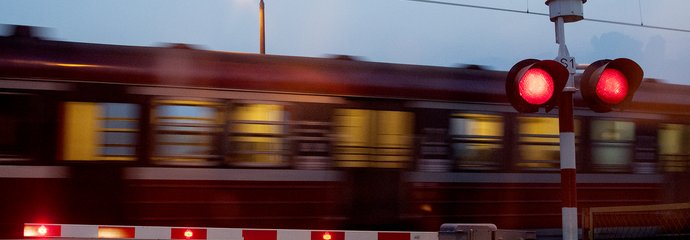 Przejazd kolejowo-drogowy, rogatka, pociąg aut. PLK SA