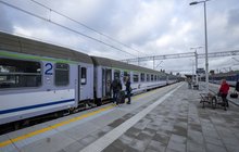 Pociąg i podróżni na stacji Choszczno