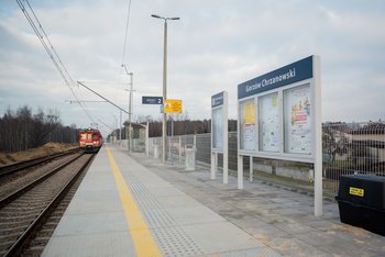 Przystanek Gorzów Chrzanowski - widok na peron, fot. Łukasz Huchała