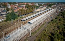 Stacja Tarnowskie Góry, nowy peron widziany z lotu ptaka, fot. Szymon Grochowski (2)