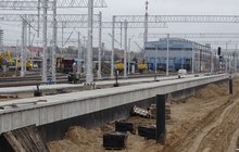 Konstrukcja nowego peronu na stacji_fot. Andrzej Puzewicz