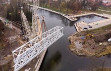 Montaż mostu w Piszu. Autor: Ł. Bryłowski