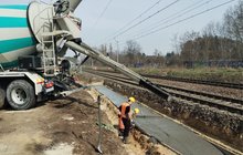 Przystanek Łódź Zarzew, betonowanie fundamentów peronu fot. Rafał Wilgusiak PLK SA