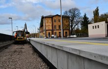 nowy peron i budowa toru w Opocznie, fot. Izabela Miernikiewicz