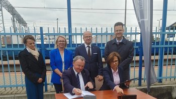 Podpisanie umowy w Luboniu z udziałem Ireneusza Merchel prezesa zarządu PLK SA fot. Radosław Śledziński