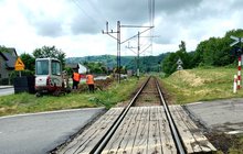 Barcice, wykonywane są prace na przejeździe przy wymianie urządzeń, fot. Jakub Tokarz (1)