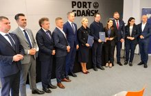 Uczestnicy podpisania porozumienia między PLK a Portem Gdańsk. fot. Przemysław Zieliński PLK 3