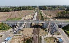 Dąbrowa-Kity - widok na wiadukt i perony fot Paweł Mieszkowski PKP Polskie Linie Kolejowe SA