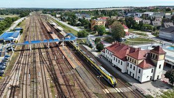 Stacja w Sędziszowie Stacja w Sędziszowie, widok z lotu ptaka, fot. Piotr Hamarnik (1)