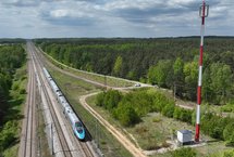 Maszt GSM-R na linii nr 4 fot. Paweł Mieszkowski