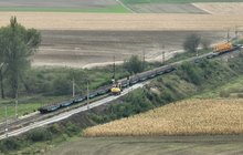 Specjalistyczne maszyny wożą niezbędne materiały na lk 276. Fot. K. Ścigała