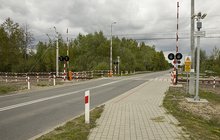 Przejazd kolejowo-drogowy z otwartymi rogatkami