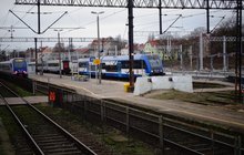 Stacja Olsztyn Główny, pociągi przy peronach_fot. Andrzej Puzewicz