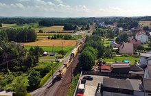 Maszyna AHM na linii kolejowej nr 94, widok z lotu ptaka, fot. Piotr Hamarnik (1)