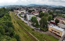 Widok z lotu ptaka na stację kolejową Limanowa, fot. Piotr Hamarnik (1)