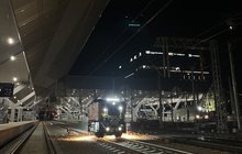 Pociąg Speno poczas prac szlifowania szyn na stacji Warszawa Zachodnia_fot. Karol Dulęba, Budimex S.A.