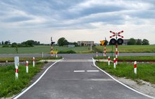 Przejazd kolejowo-drogowy w Grzywnie. Fot. Eugeniusz Kołodyński PLK